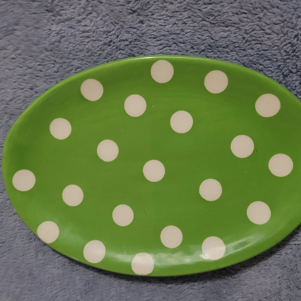 Green and White Vanity Tray for Bath